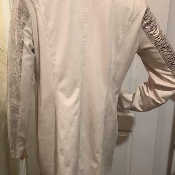Venus Brand Faux Suede Cream Coat Size 8 - Picture 2 of 5